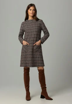 New Bouclé-Jerseykleid, kariert, Winter-Kollektion Kleider - Jumpsuits