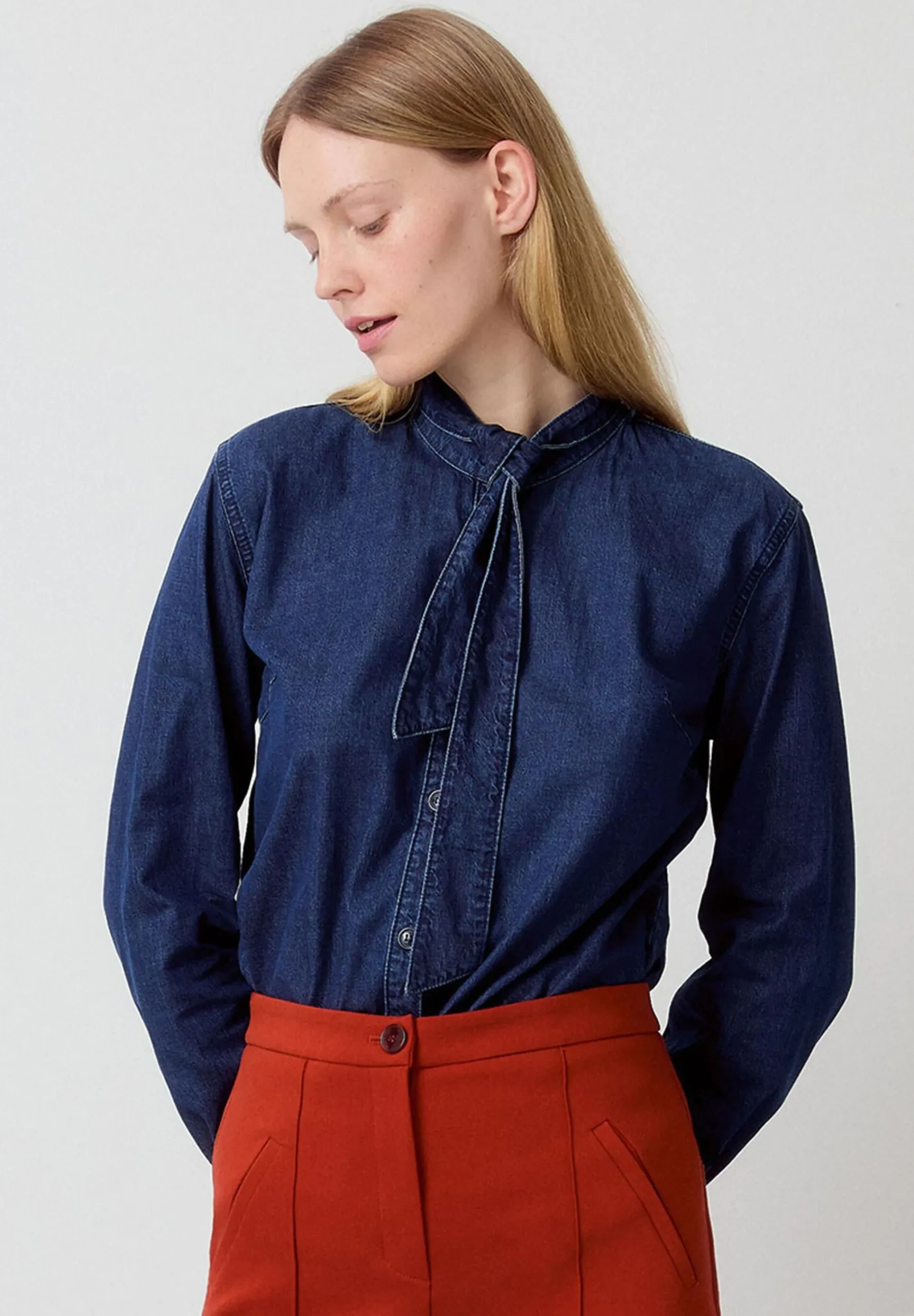 Hot bluse mt Schluppe, Winter-Kollektion Blusen