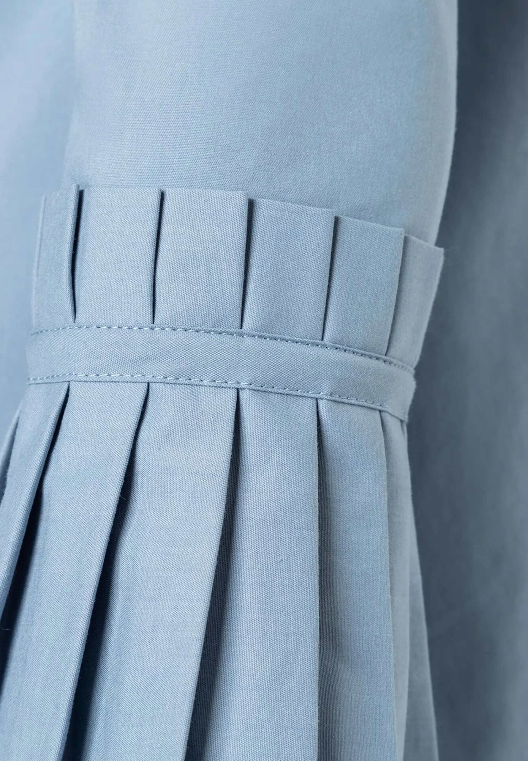 New Hemdbluse mit Falten-Manschette, hell Blusen