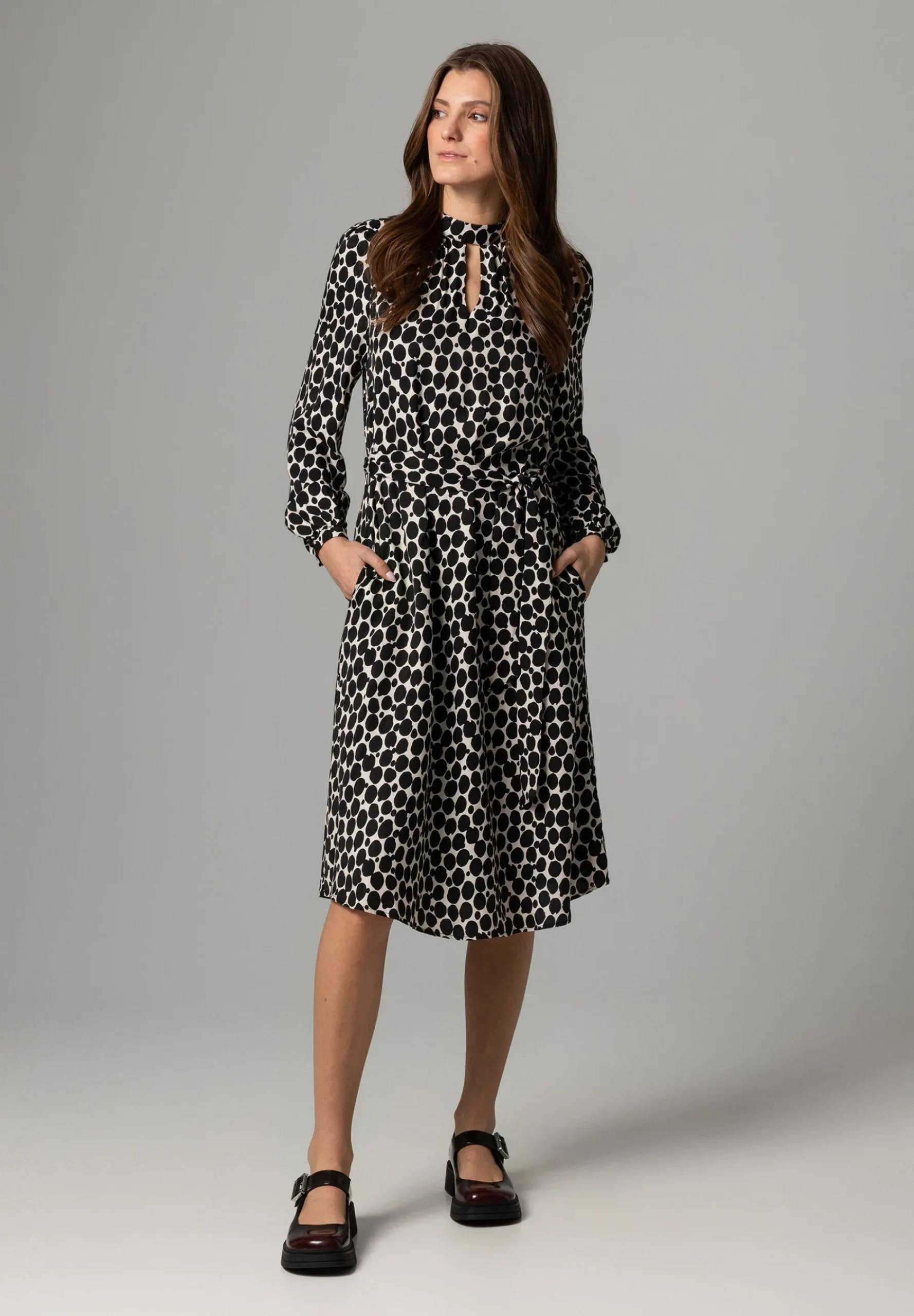 Discount Printkleid, großer Tupfen-Print, Frühjahrs-Kollektion Kleider - Jumpsuits