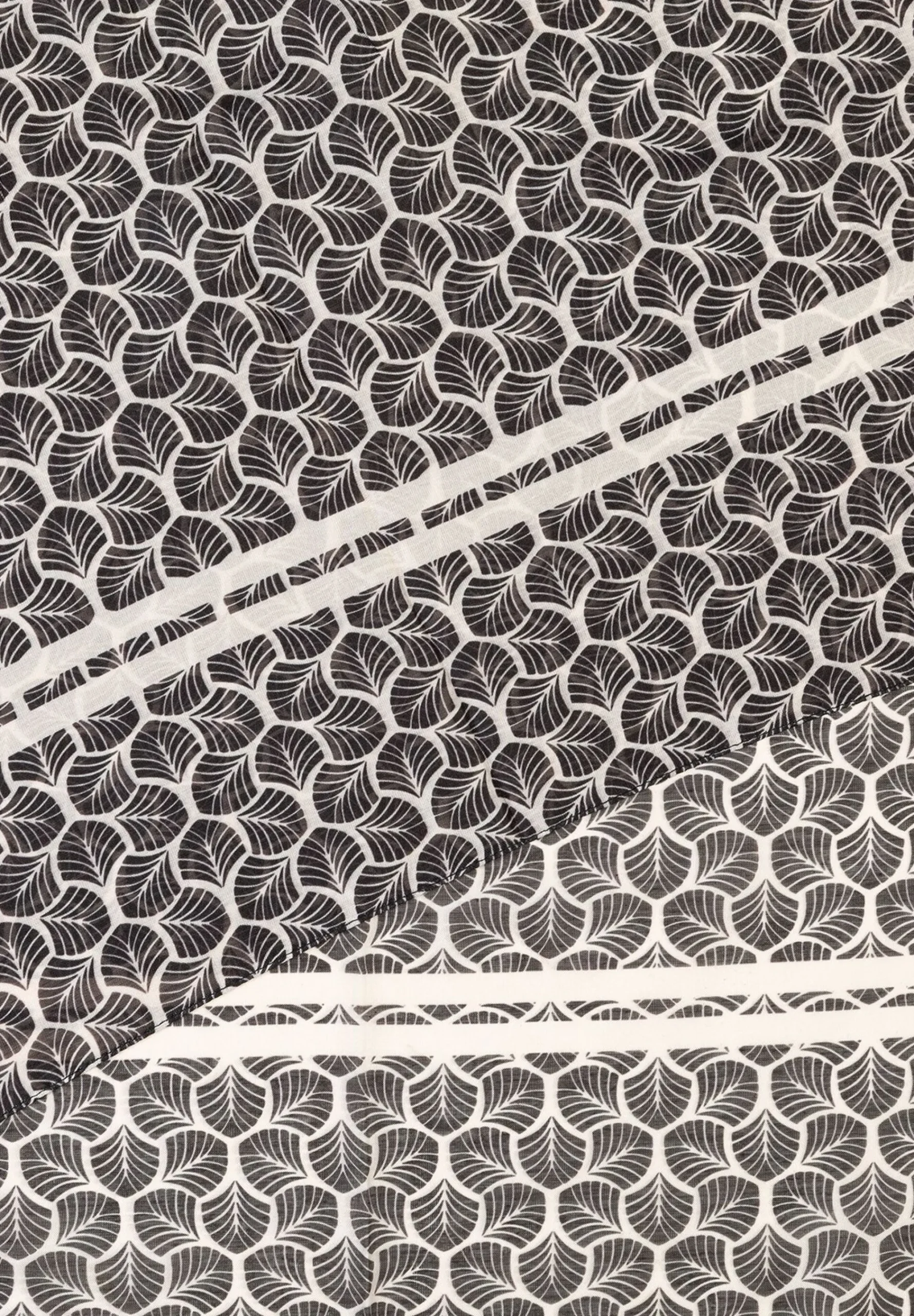 Hot Printschal, grafisches Minimuster, Herbst-Kollektion Accessoires