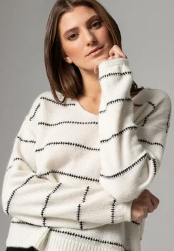 Outlet Pullover mit feinen Streifen, , Frühjahrs-Kollektion Pullover - Strick
