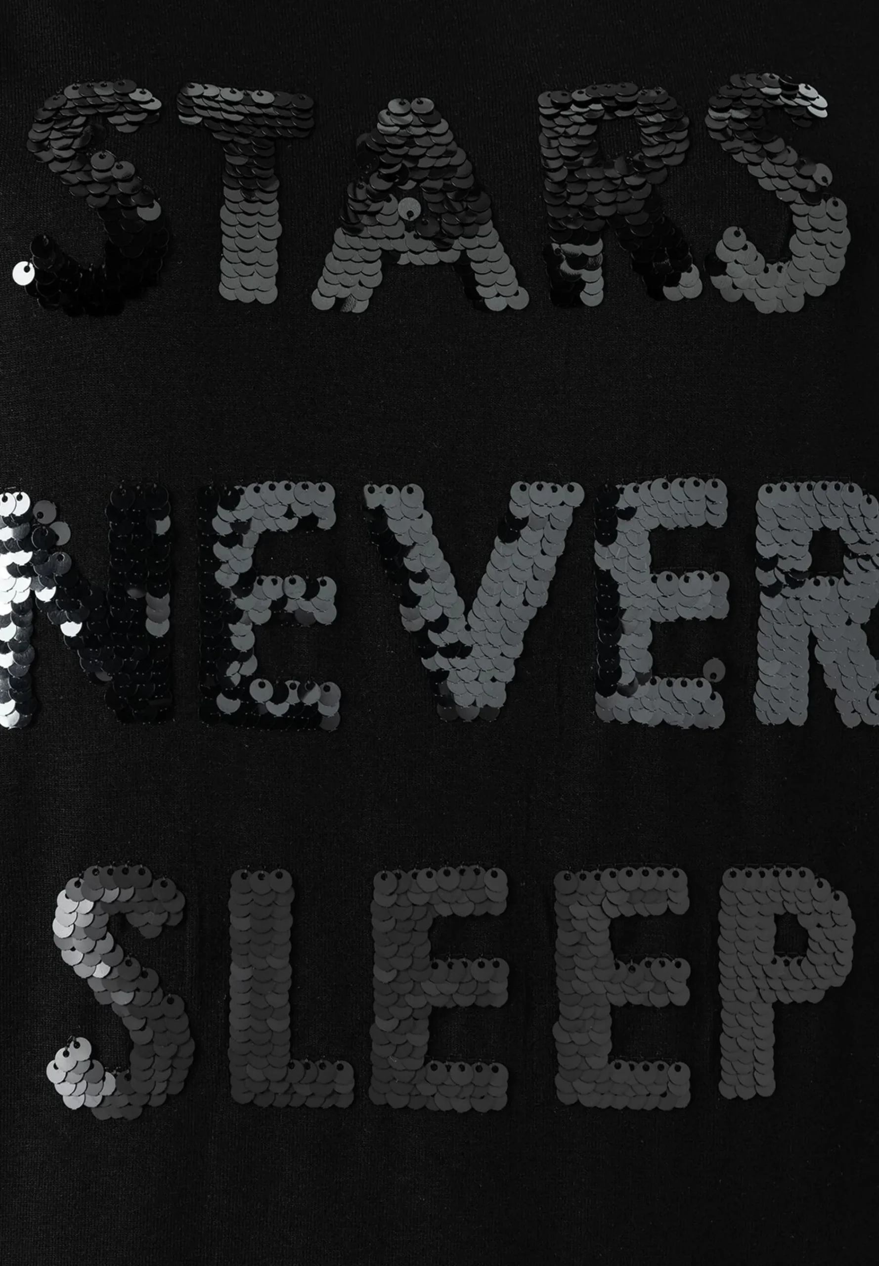 Discount Shirt mit Pailletten-Schriftzug, , Winter-Kollektion T-shirts - Tops