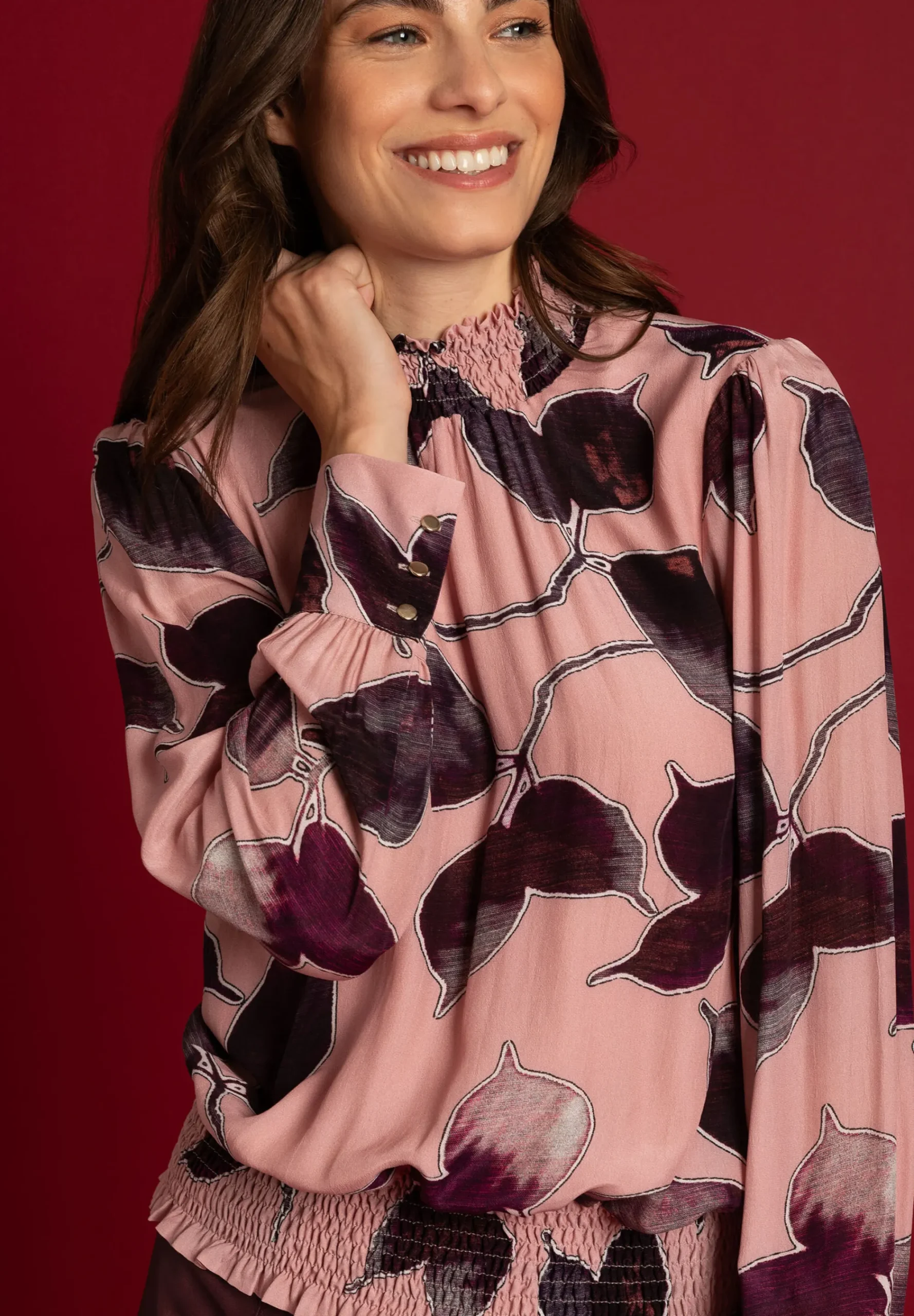 Clearance Viskosebluse, Blätterprint, Herbst-Kollektion Blusen