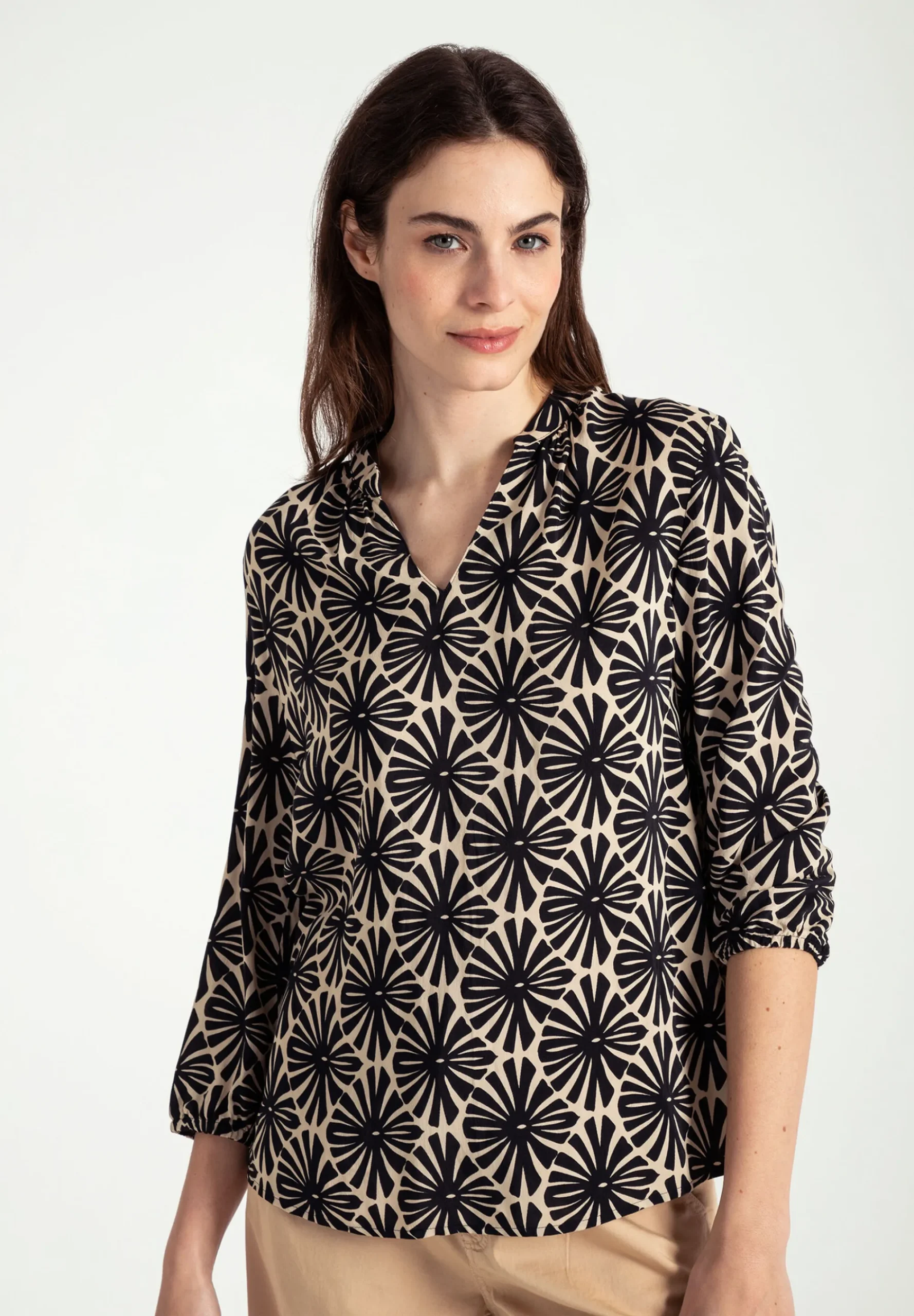 Online Viskosebluse, grafischer Print, Frühjahrs-Kollektion Blusen