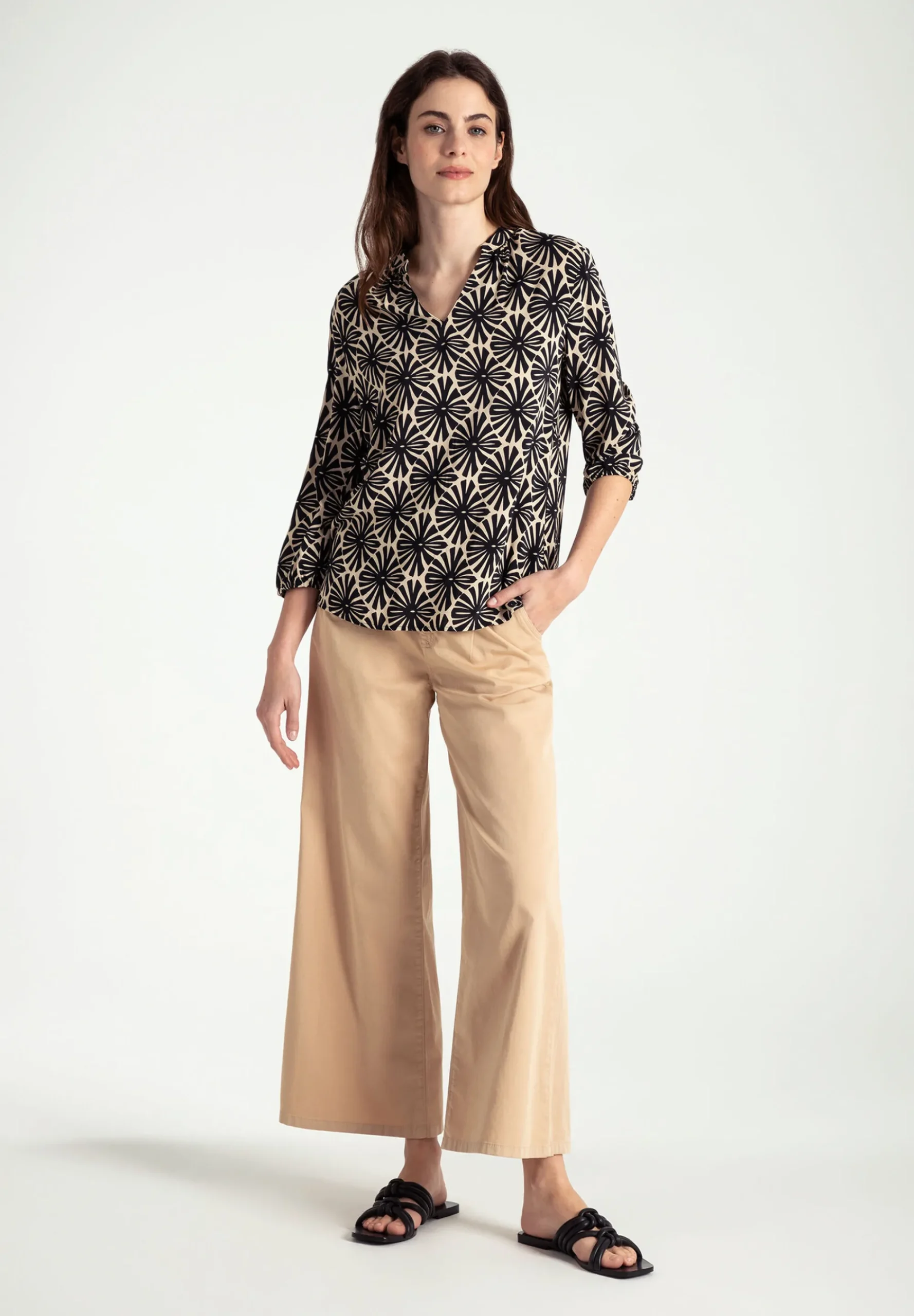 Online Viskosebluse, grafischer Print, Frühjahrs-Kollektion Blusen