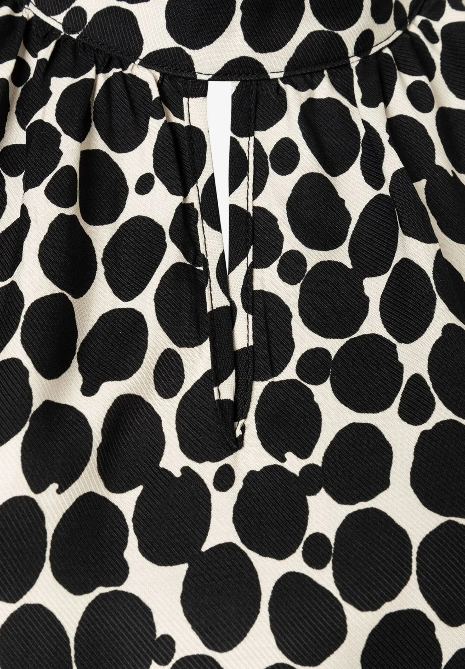 Hot Viskosebluse, großer Tupfen-Print, Frühjahrs-Kollektion Blusen