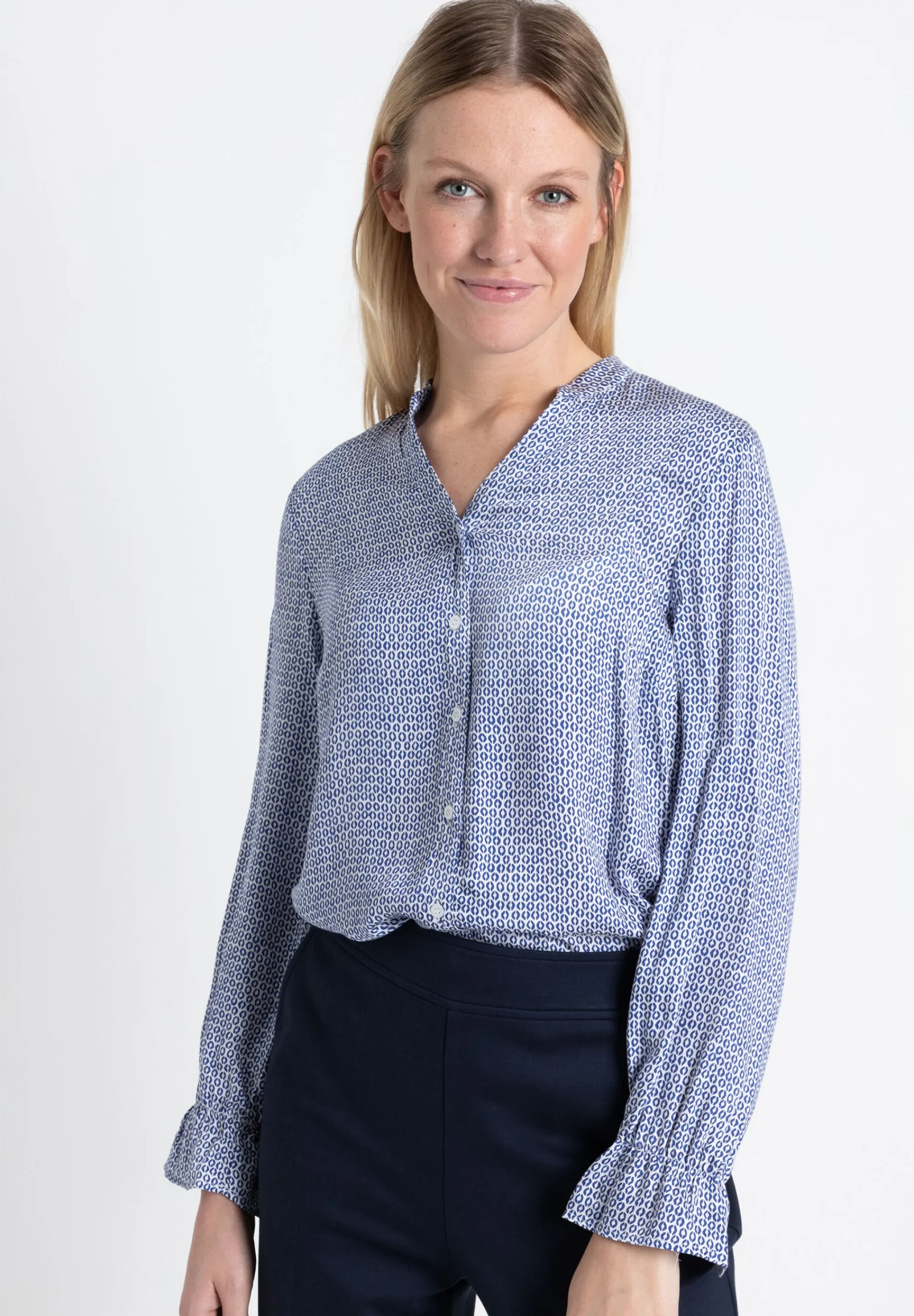 New Viskosebluse, Minimal-Print, Frühjahrs-Kollektion Blusen