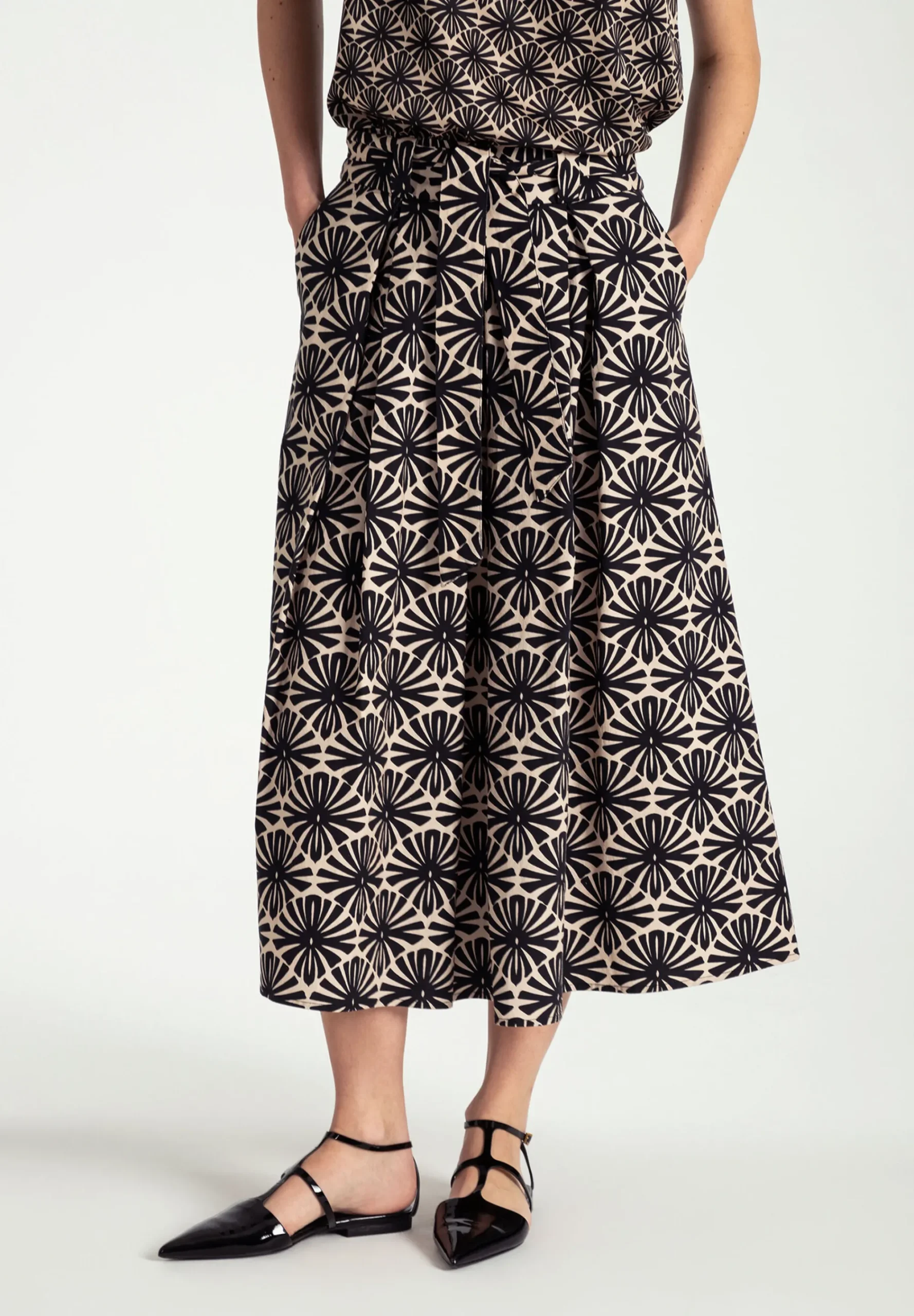 Clearance weiter Baumwollrock, grafischer Print, Frühjahrs-Kollektion Röcke